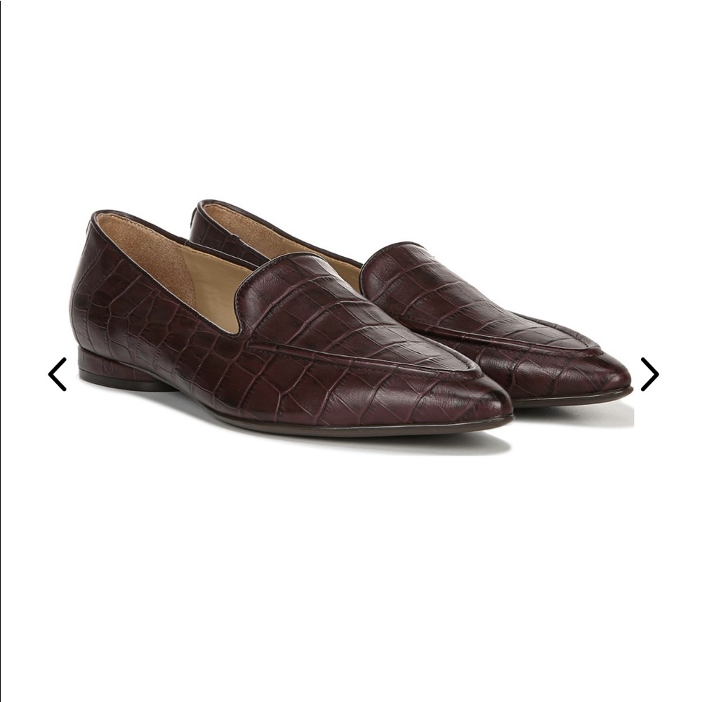 Naturalizer flats